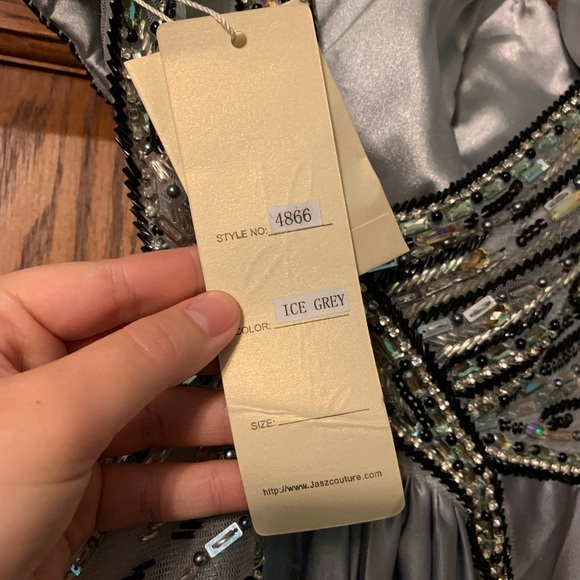 NWT Jasz Couture evening/prom dress - Picture 12 of 14